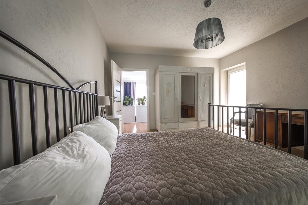 Apartamenty Jablonowa Zielona Góra Exteriör bild