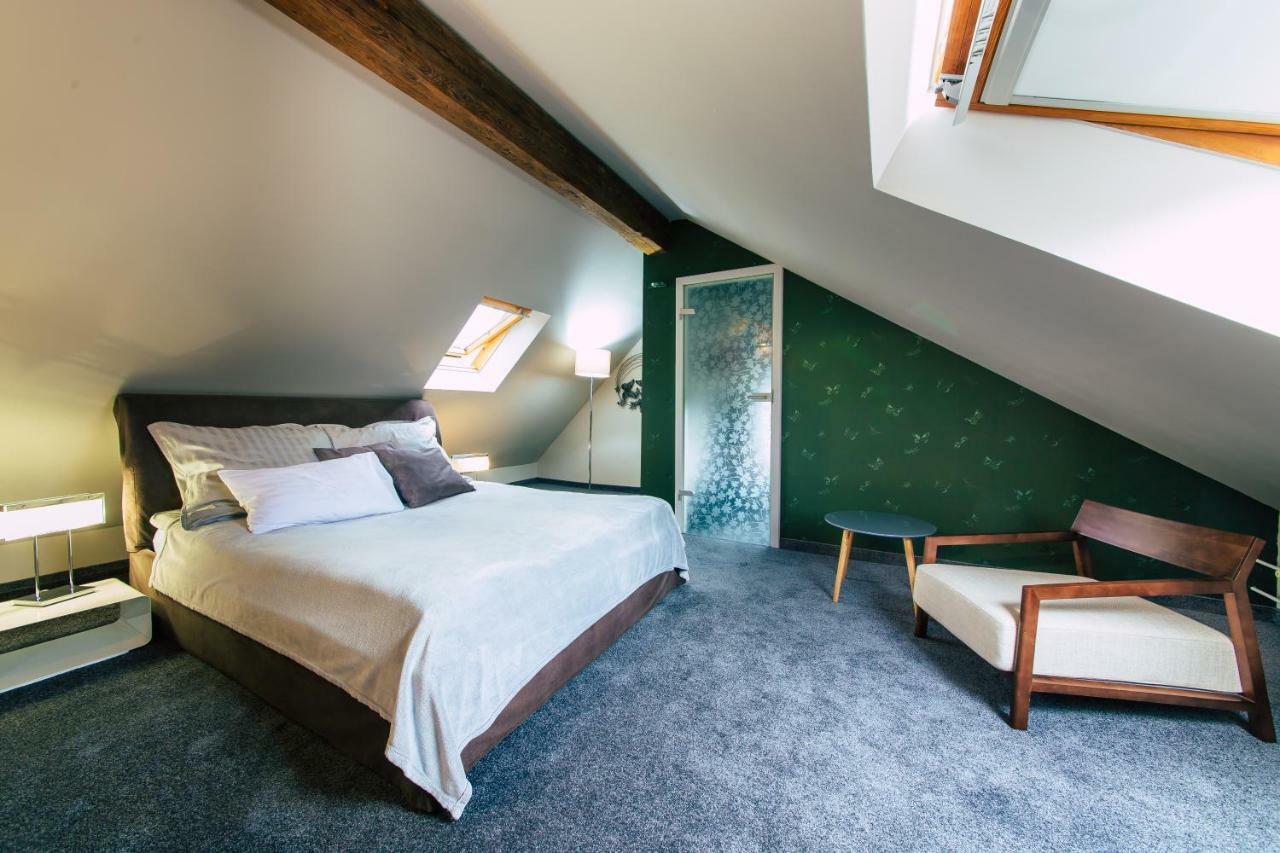 Apartamenty Jablonowa Zielona Góra Exteriör bild