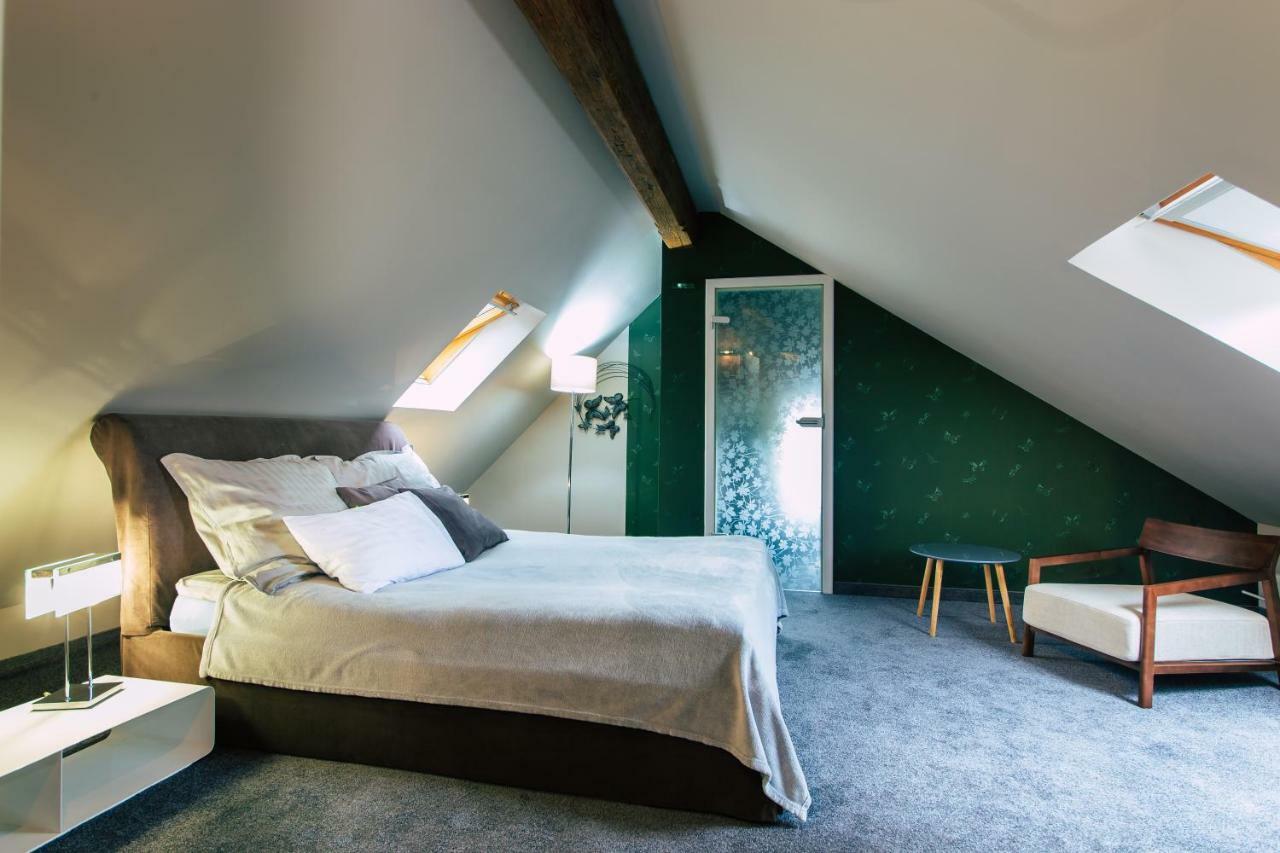 Apartamenty Jablonowa Zielona Góra Exteriör bild